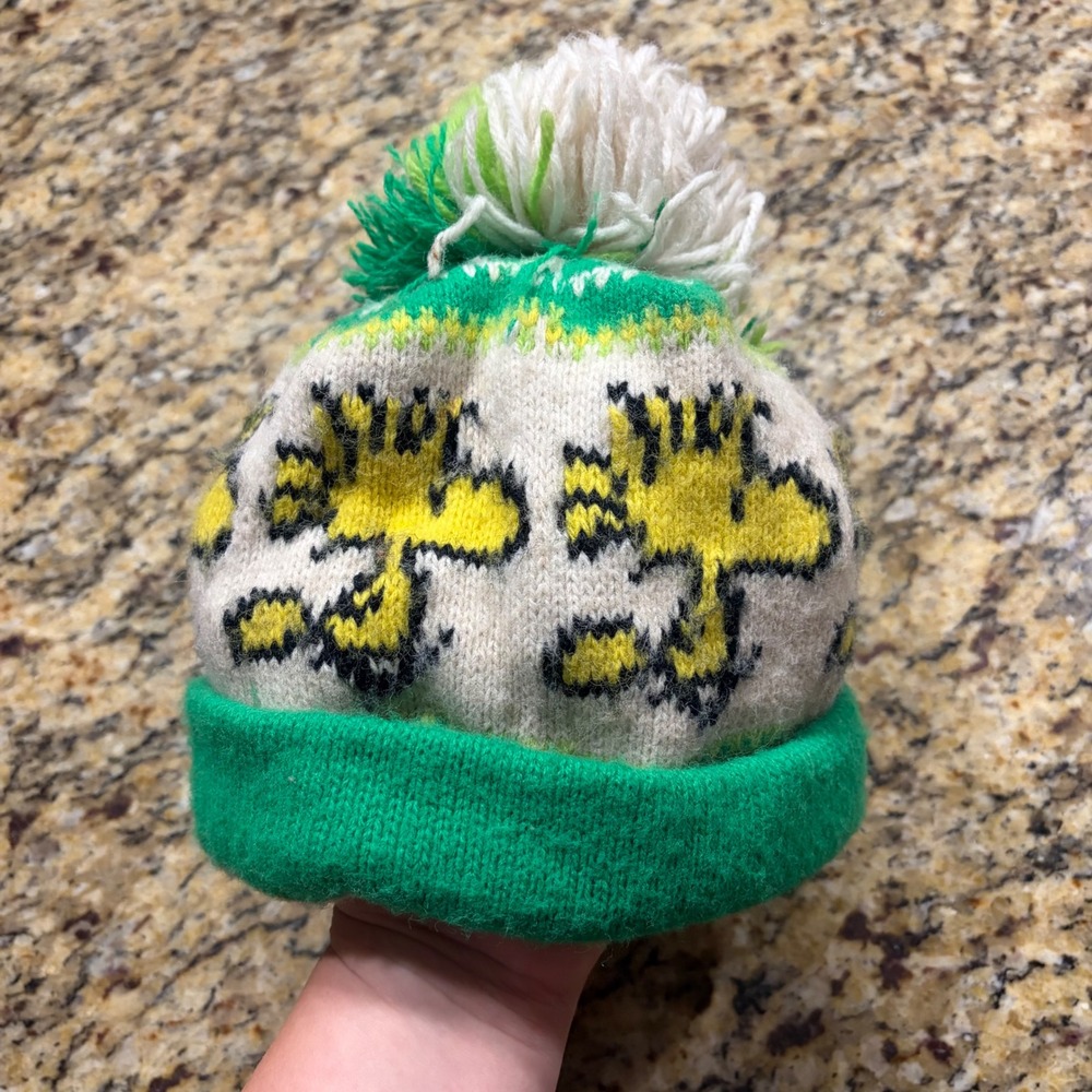 Vintage Peanuts Woodstock Knit Beanie Pom Pom Hat Green White Orlon Acrylic USA